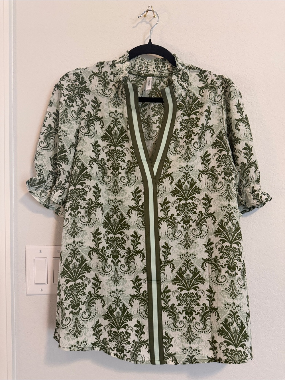 Women’s Olive Green Patterned Short Sleeve Button-Down Shirt